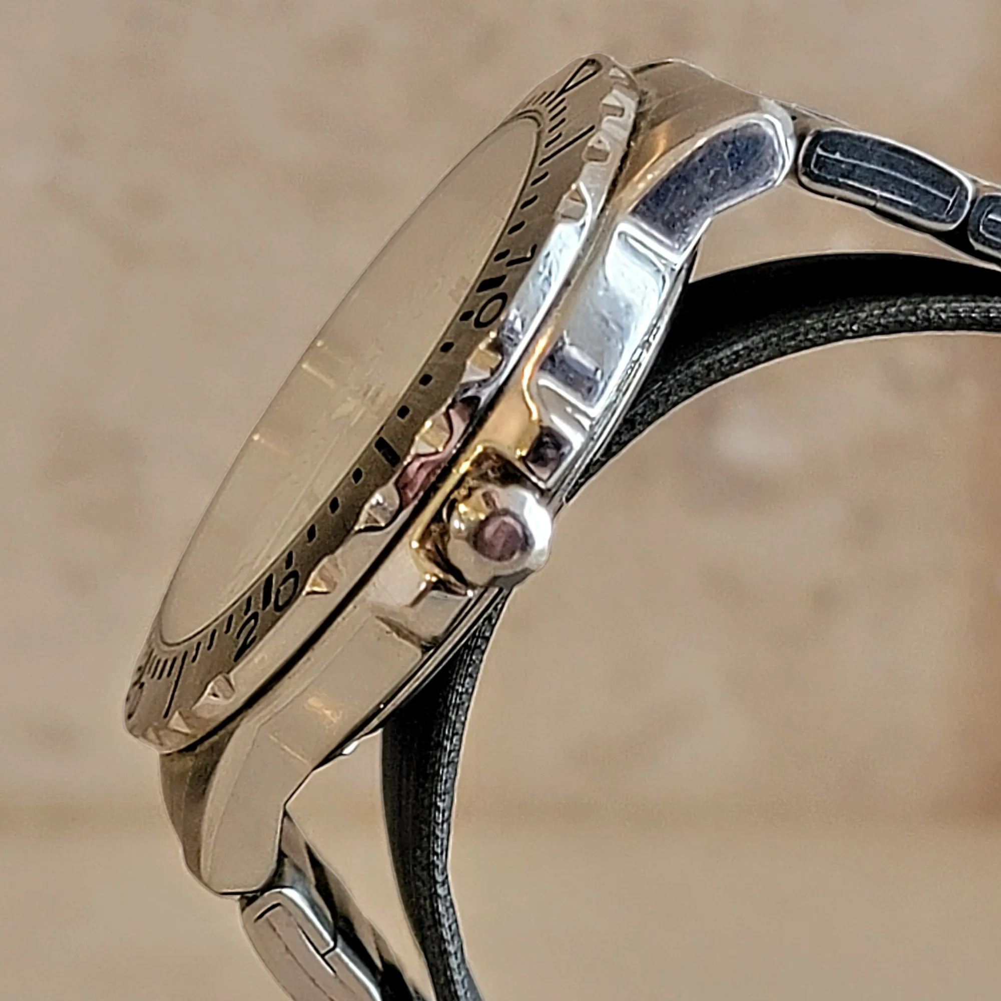 1998 SEIKO Quartz Watch -Diver Style- Date Indicator