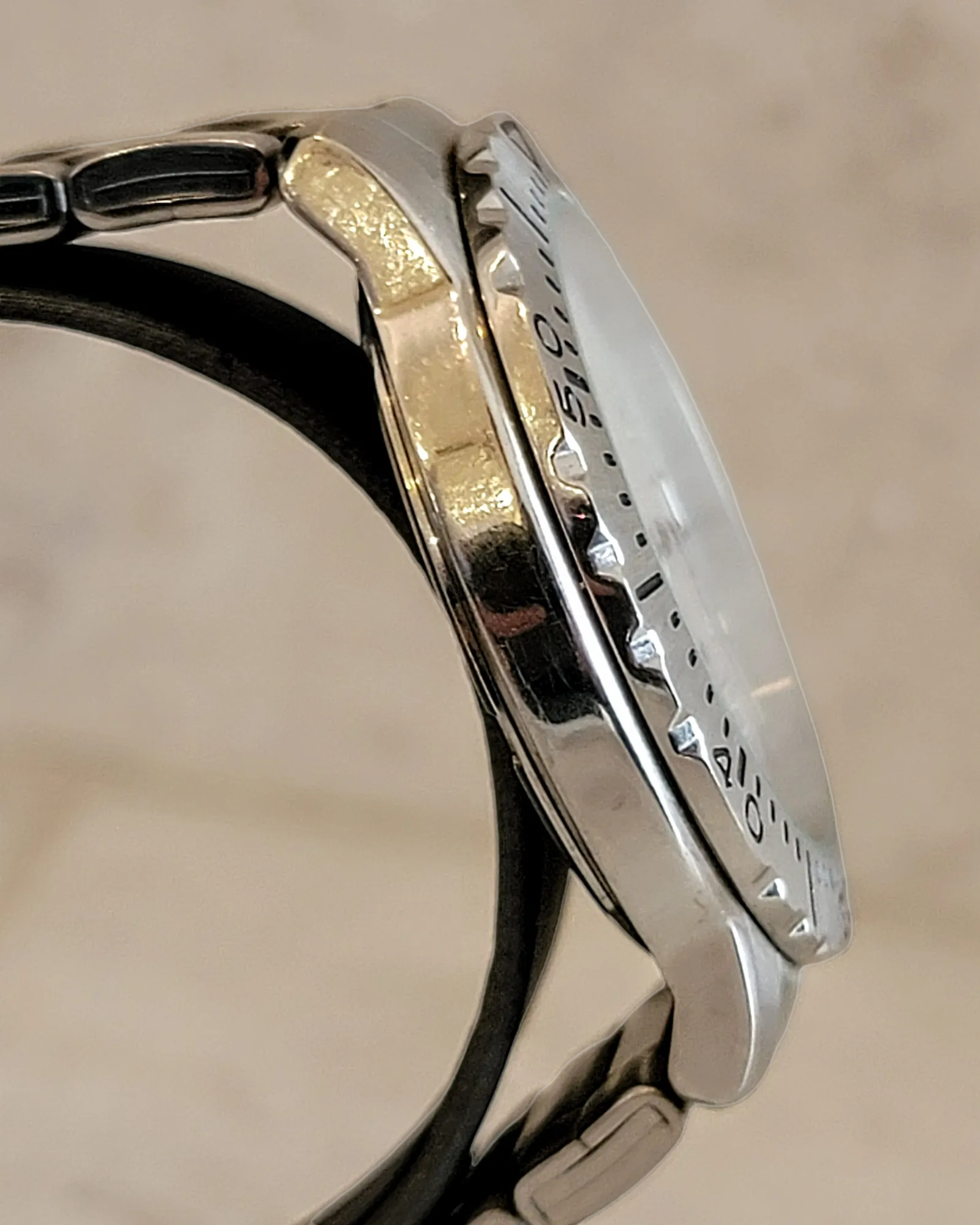 1998 SEIKO Quartz Watch -Diver Style- Date Indicator