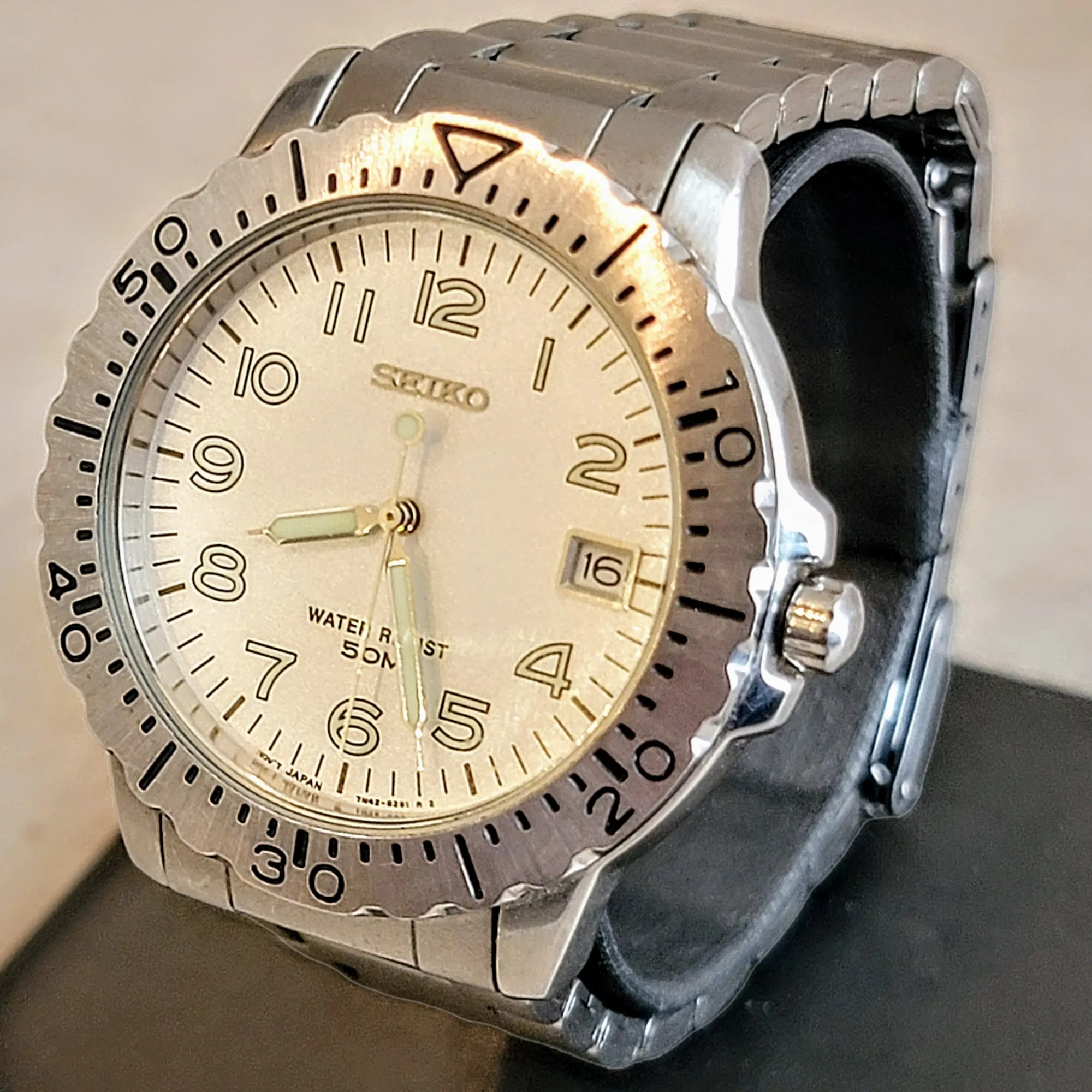 1998 SEIKO Quartz Watch -Diver Style- Date Indicator