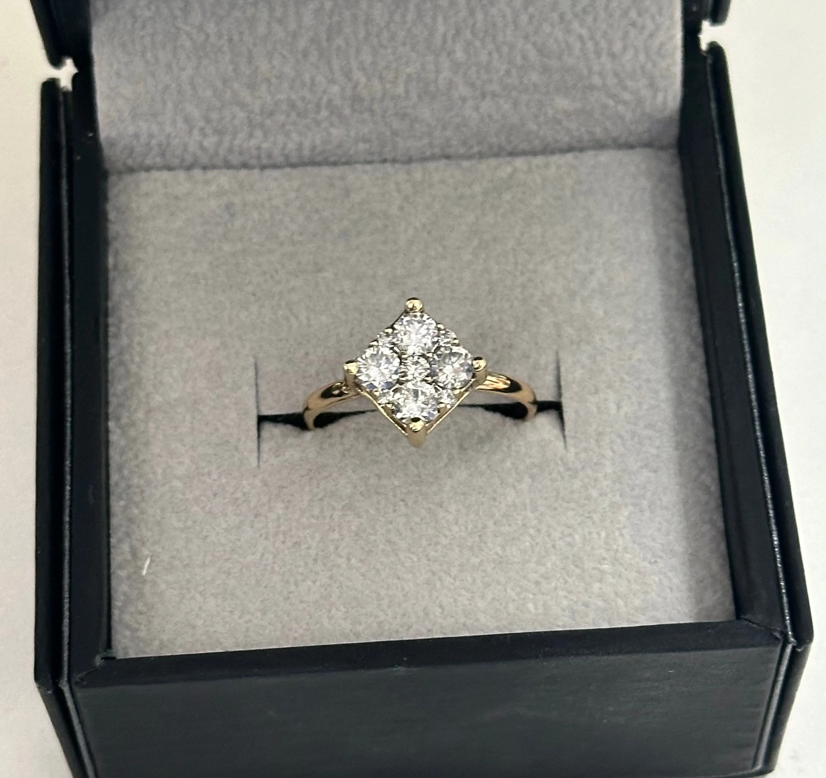 ANTIQUE LADIES 0.70 CTS DIAMONDS SOLID YELLOW GOLD RING - $8K APPRAISAL VALUE!