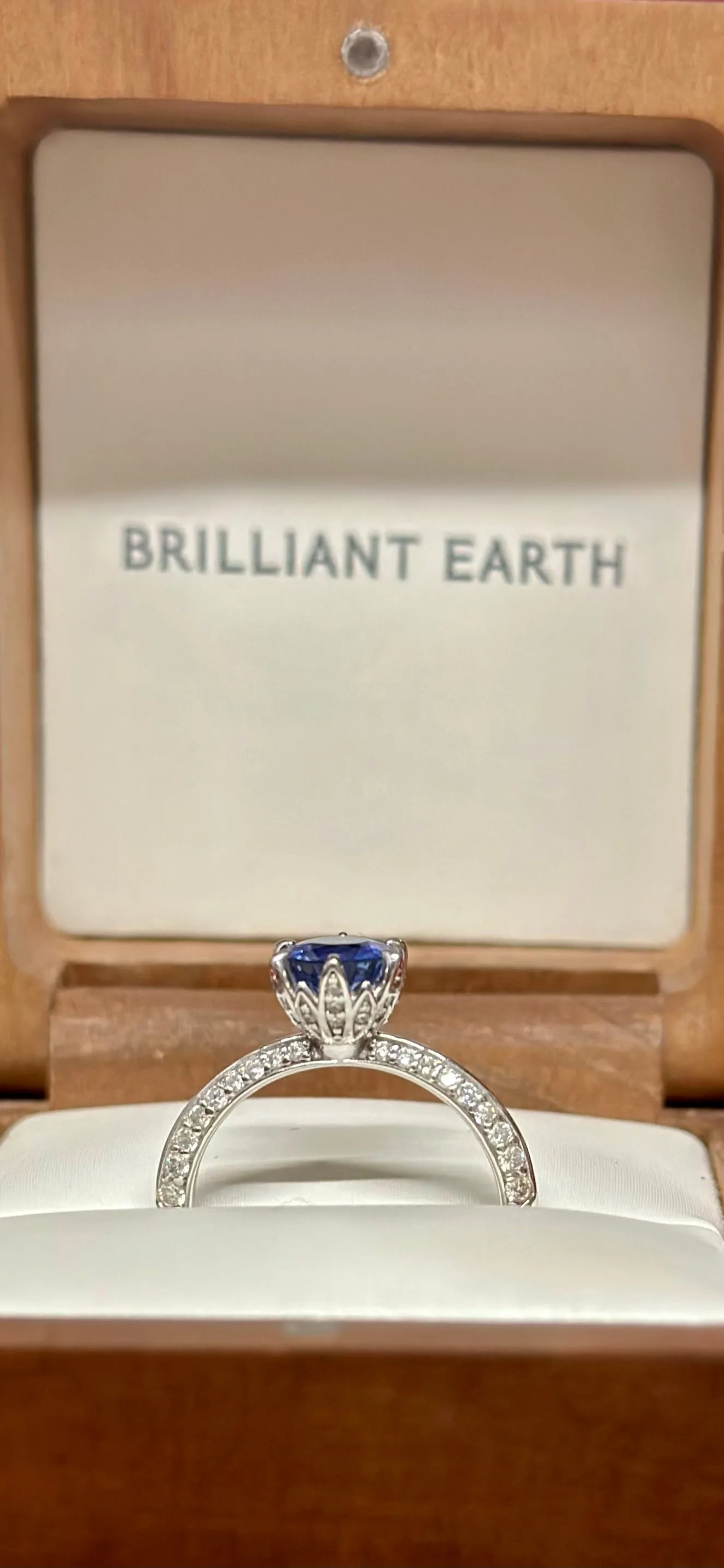BRILLIANT EARTH BEAUTIFUL 18K WG Custom Sapphire Diamond Ring -$8K APR w/ CoA!