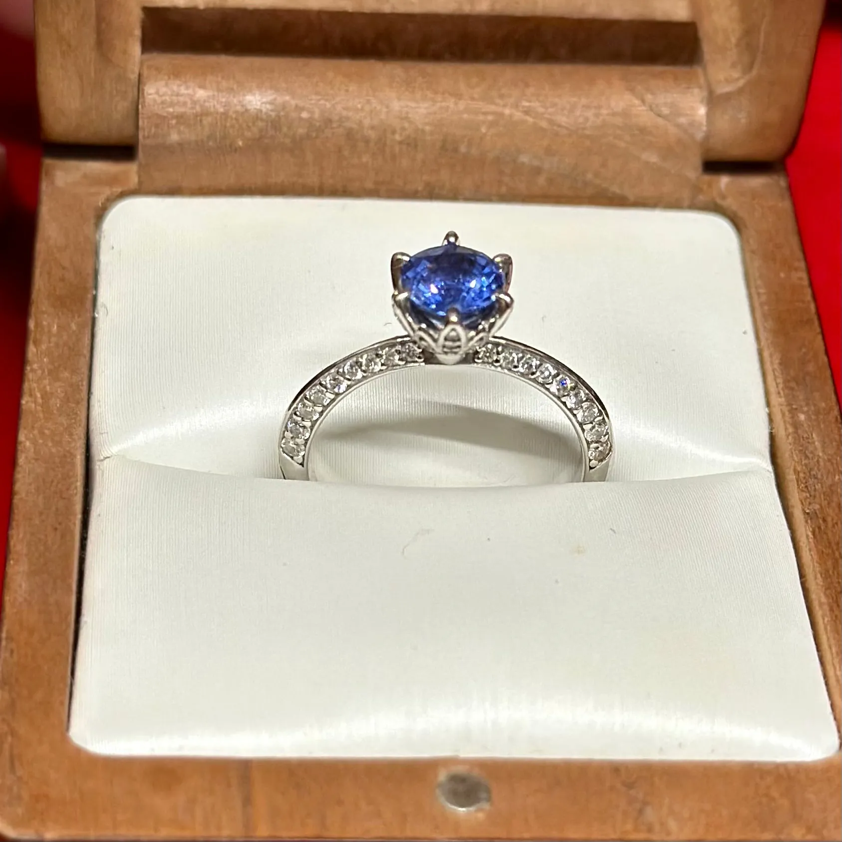 BRILLIANT EARTH BEAUTIFUL 18K WG Custom Sapphire Diamond Ring -$8K APR w/ CoA!