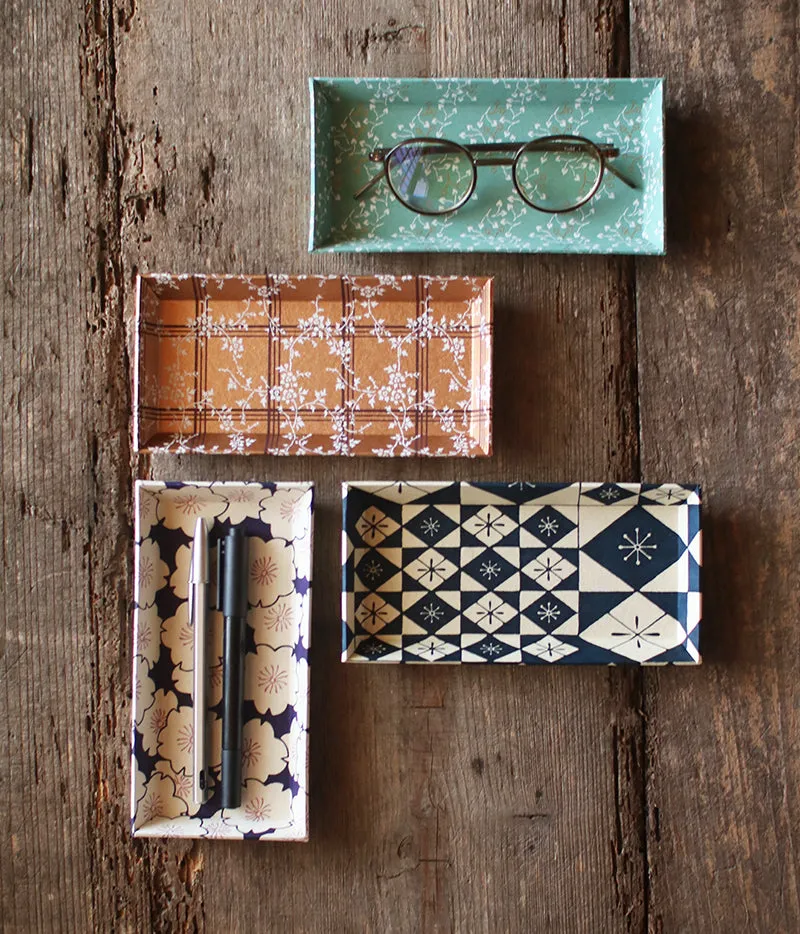 Chiyogami Paper Tray {Florets and Arabesque}