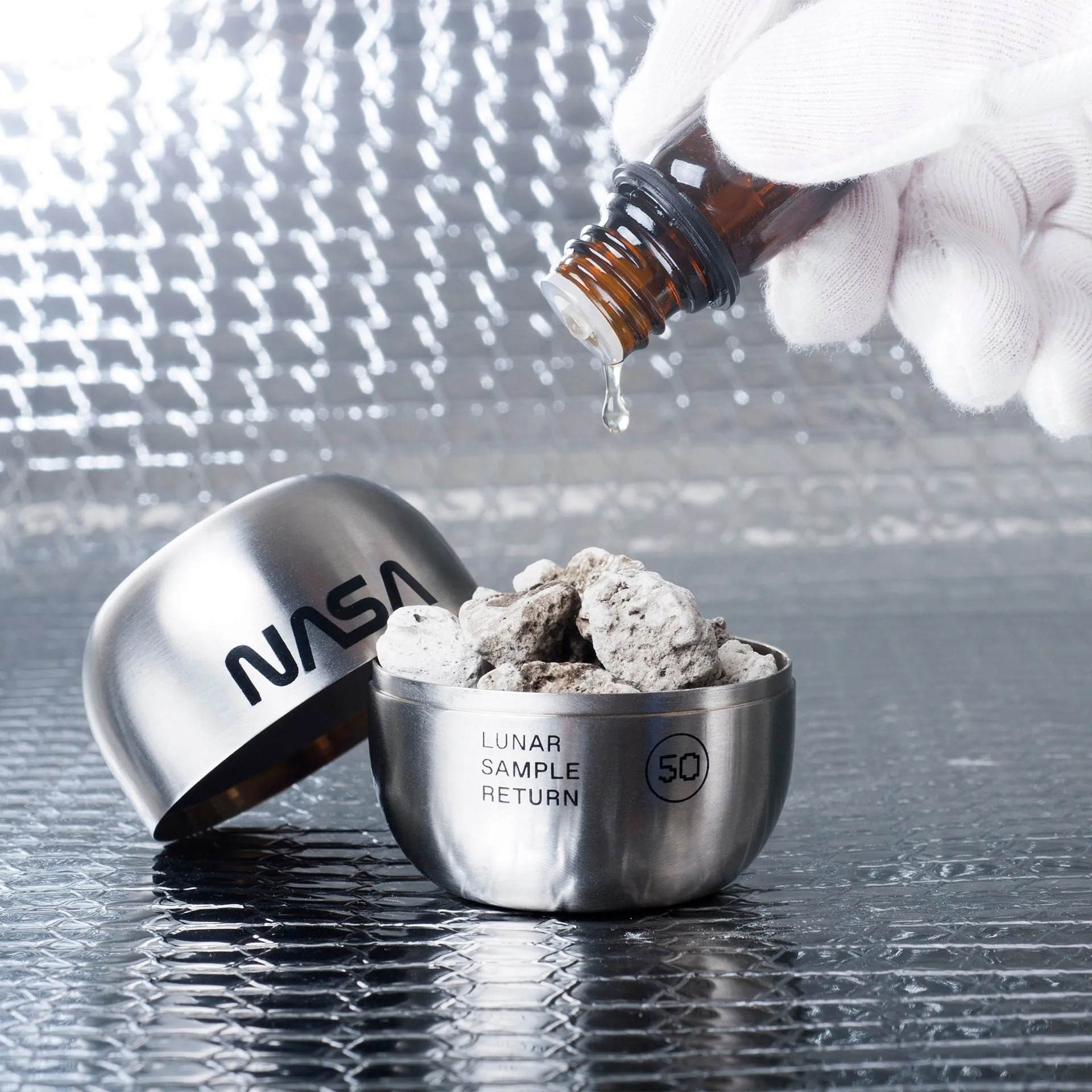 NASA themed - ANICORN "Lunar Sample Return" The Moon Smell