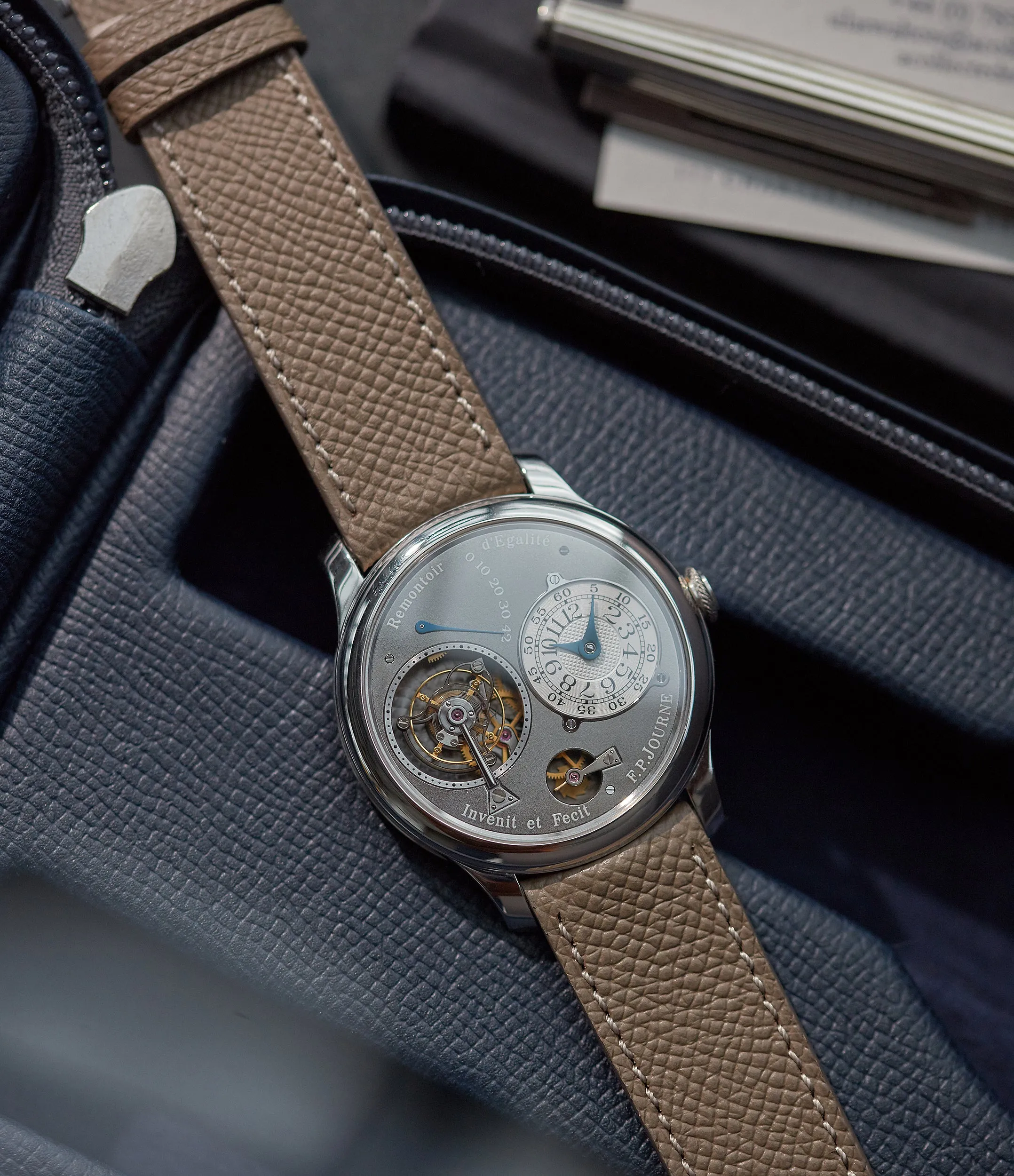 Tourbillon Remontoir | Ruthenium Dial | 40mm | Platinum