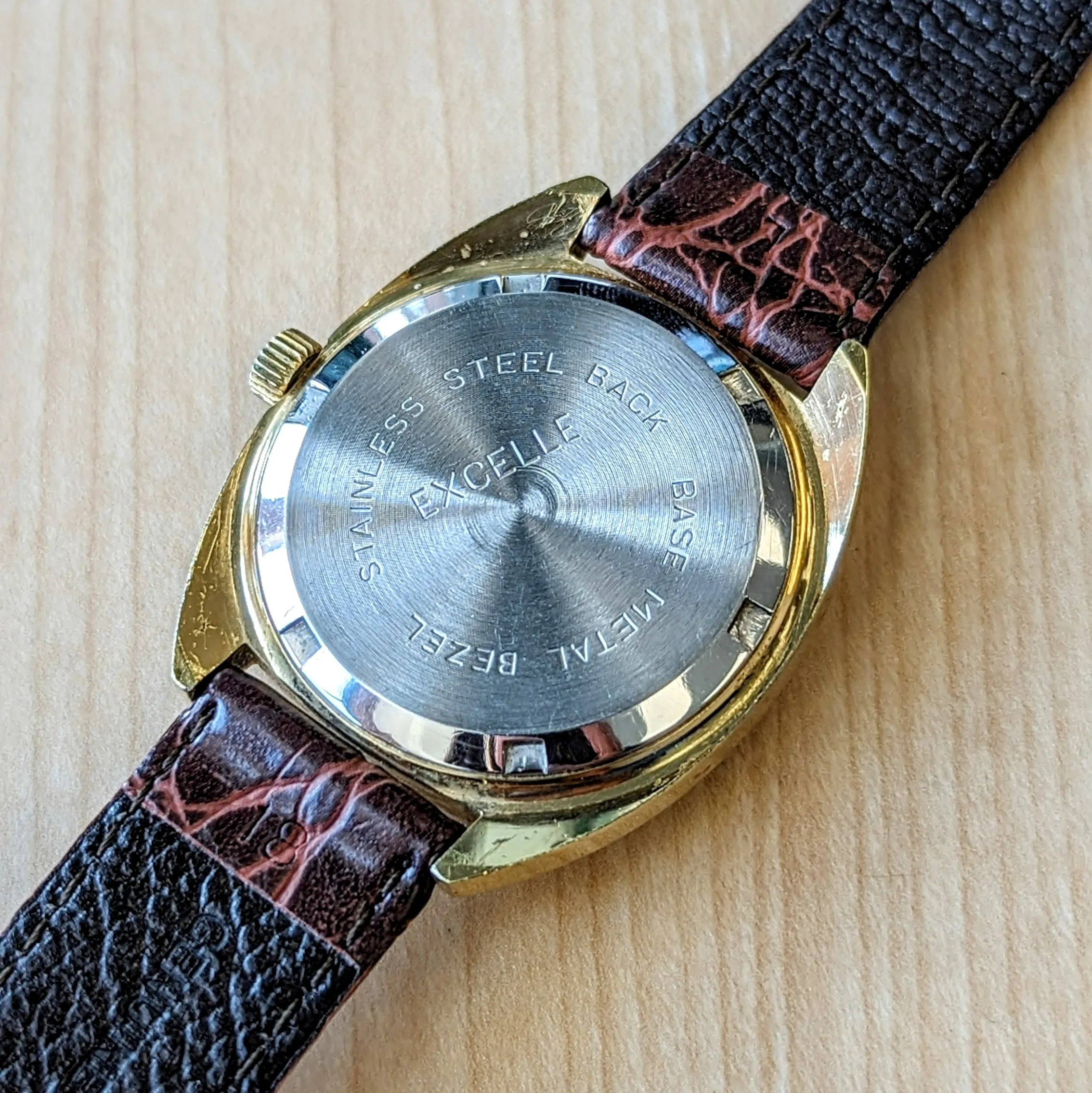 Vintage EXCELLE Watch 17 Jewels Cal. SGT 100-1 E4 Date Indicator Wristwatch