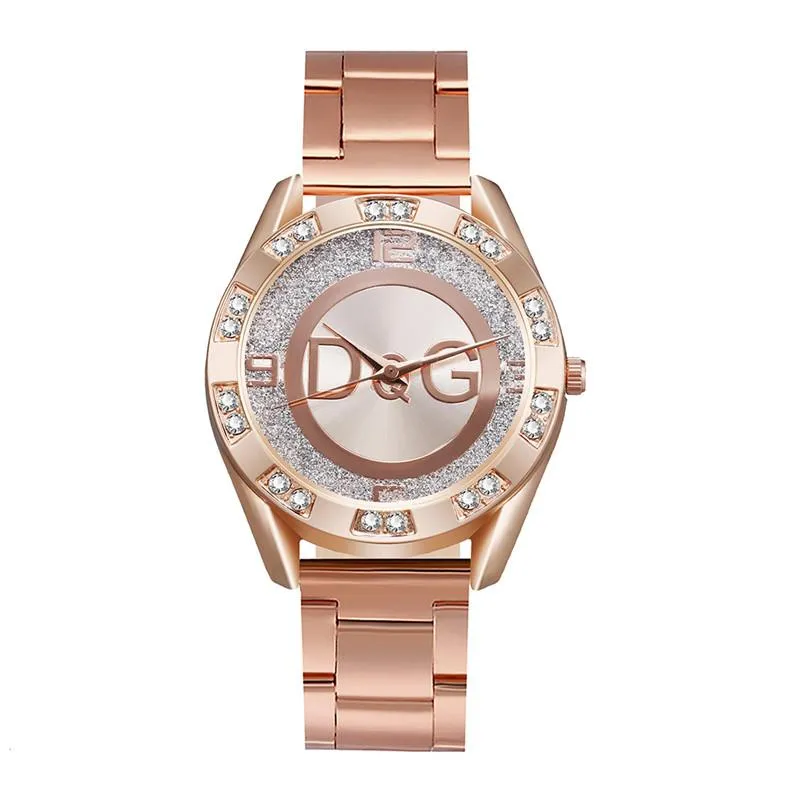 Woman's Retro Design Quartz Stainless Steel Wrist Watch