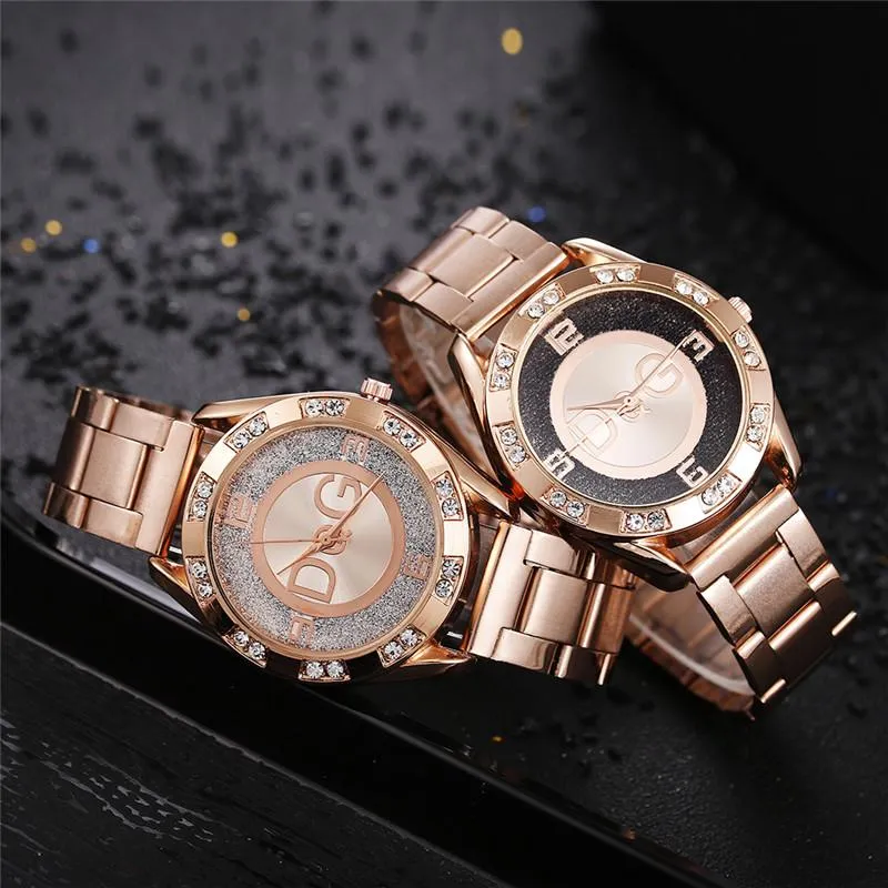 Woman's Retro Design Quartz Stainless Steel Wrist Watch